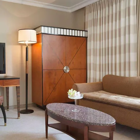 Ramada By Wyndham Center Sofya