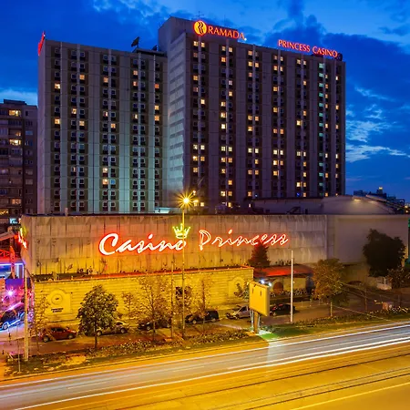 Otel Ramada By Wyndham Center