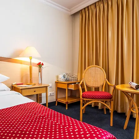 Hotel Ramada By Wyndham Center Sofia