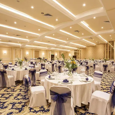 Szálloda Ramada By Wyndham Center 4*