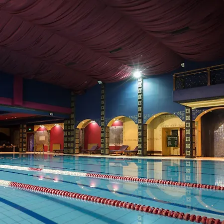 Ramada By Wyndham Center 4*