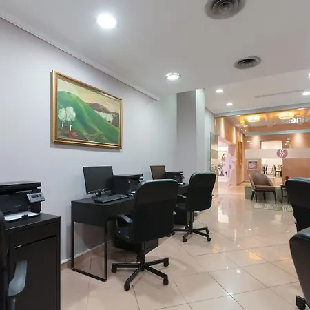 Ramada By Wyndham Center Hotel 4*