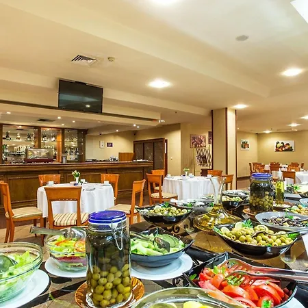 Ramada By Wyndham Center 4*