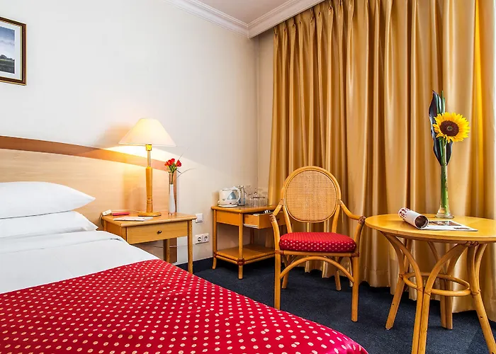 Хотел Ramada By Wyndham Center София