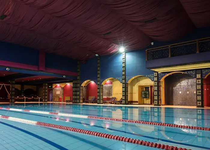 Ramada By Wyndham Center 4*