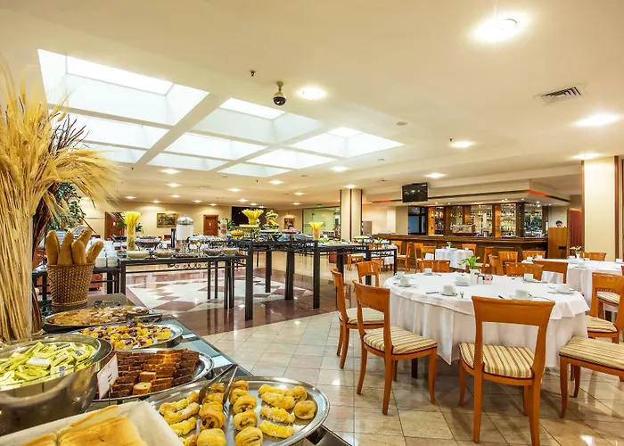 מלון Ramada By Wyndham Center סופיה