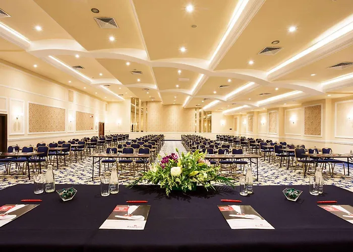 Ramada By Wyndham Center 4* סופיה