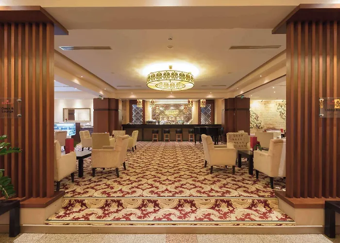 מלון Ramada By Wyndham Center סופיה