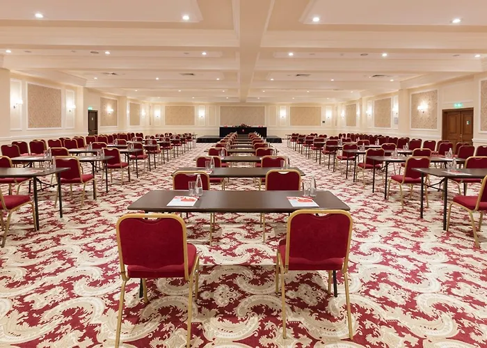 Ramada By Wyndham Center 4*