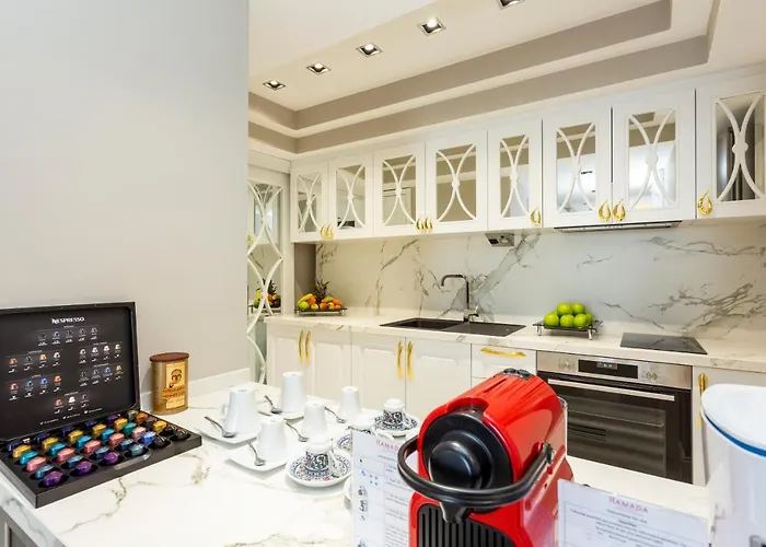 Ramada By Wyndham Center 4* סופיה