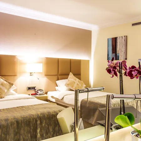 Ramada By Wyndham Center Hotel Sofia