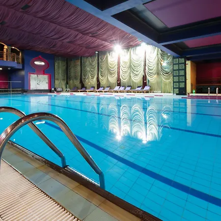 Ramada By Wyndham Center 4*