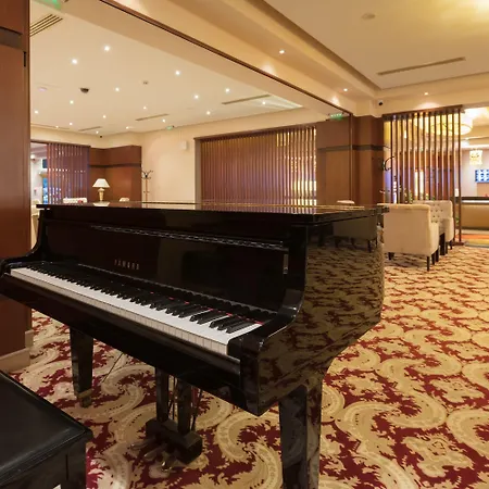 Ramada By Wyndham Center