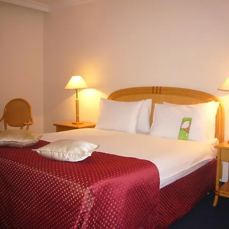 Hotel Ramada By Wyndham Center