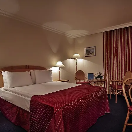 Ramada By Wyndham Center 4*