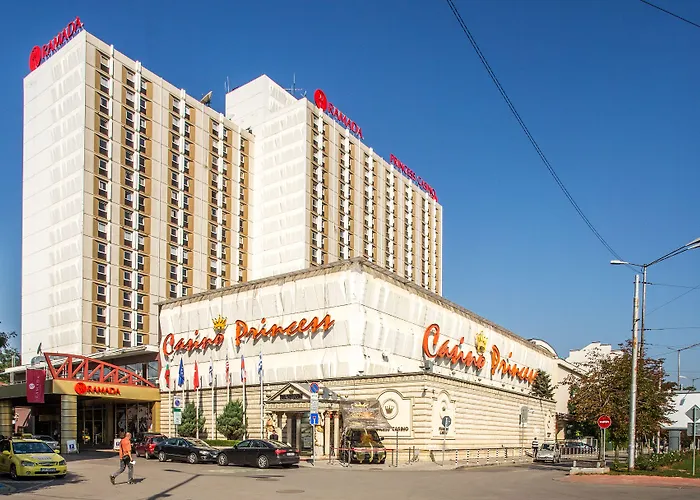 Ramada By Wyndham Center Ξενοδοχείο 4*