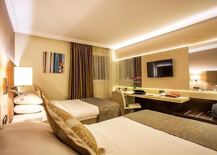 Ramada By Wyndham Center Ξενοδοχείο 4*