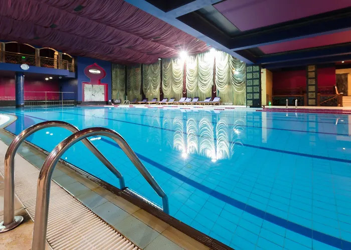 Ramada By Wyndham Center 4*