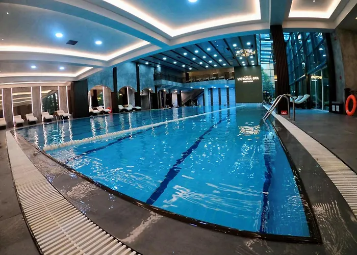 Ramada By Wyndham Center Hotel 4*