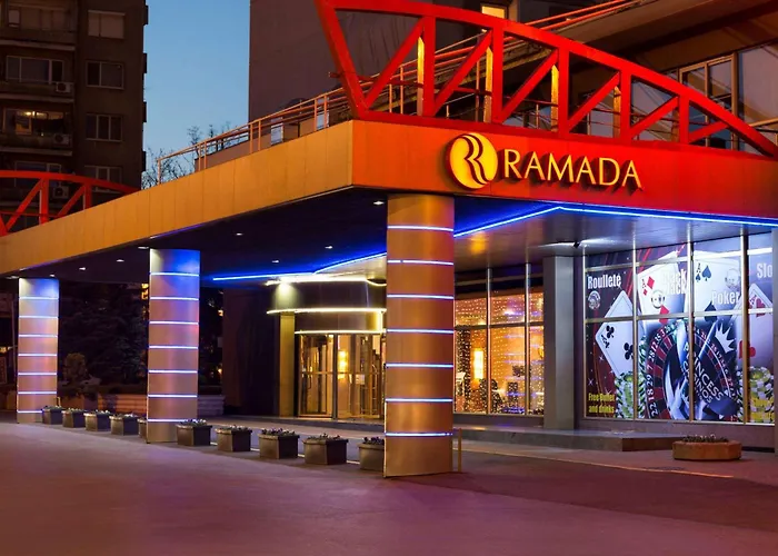 Ramada By Wyndham Center Hotel 4*